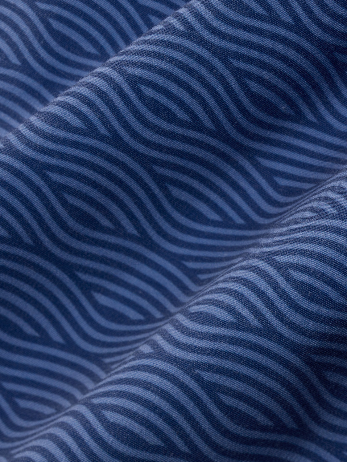 Bayberry Trunk | Blue Waves