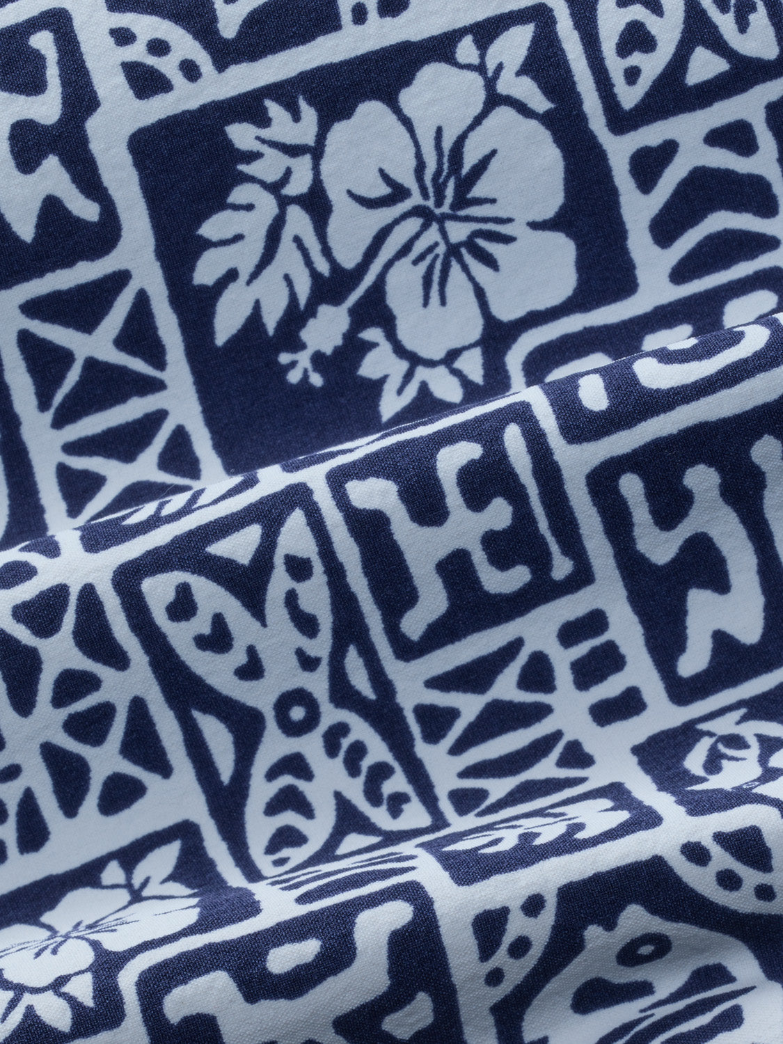 Bungalow Trunk | Navy Sea Tiles