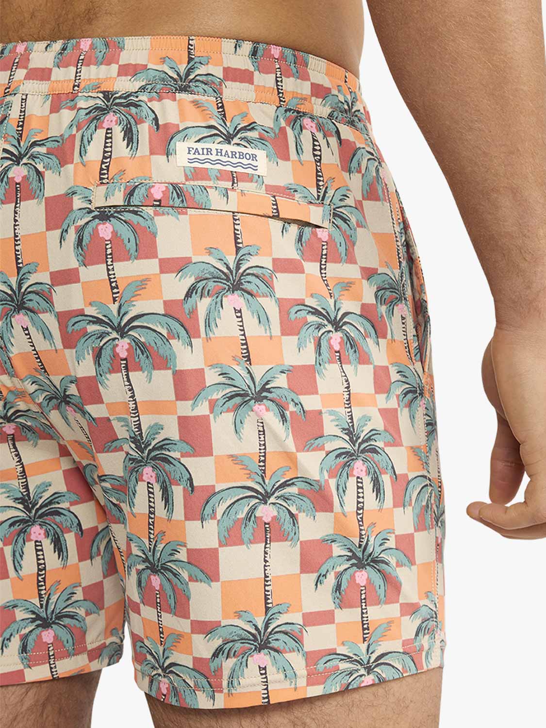 Bungalow Trunk | Checkered Palms