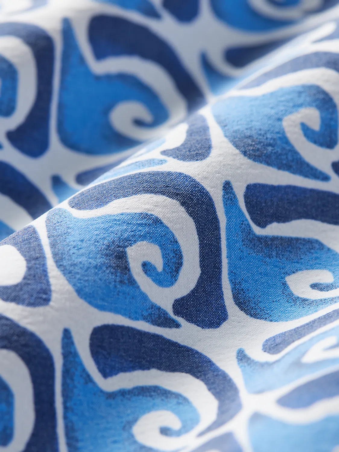 Bungalow Trunk | Rolling Waves