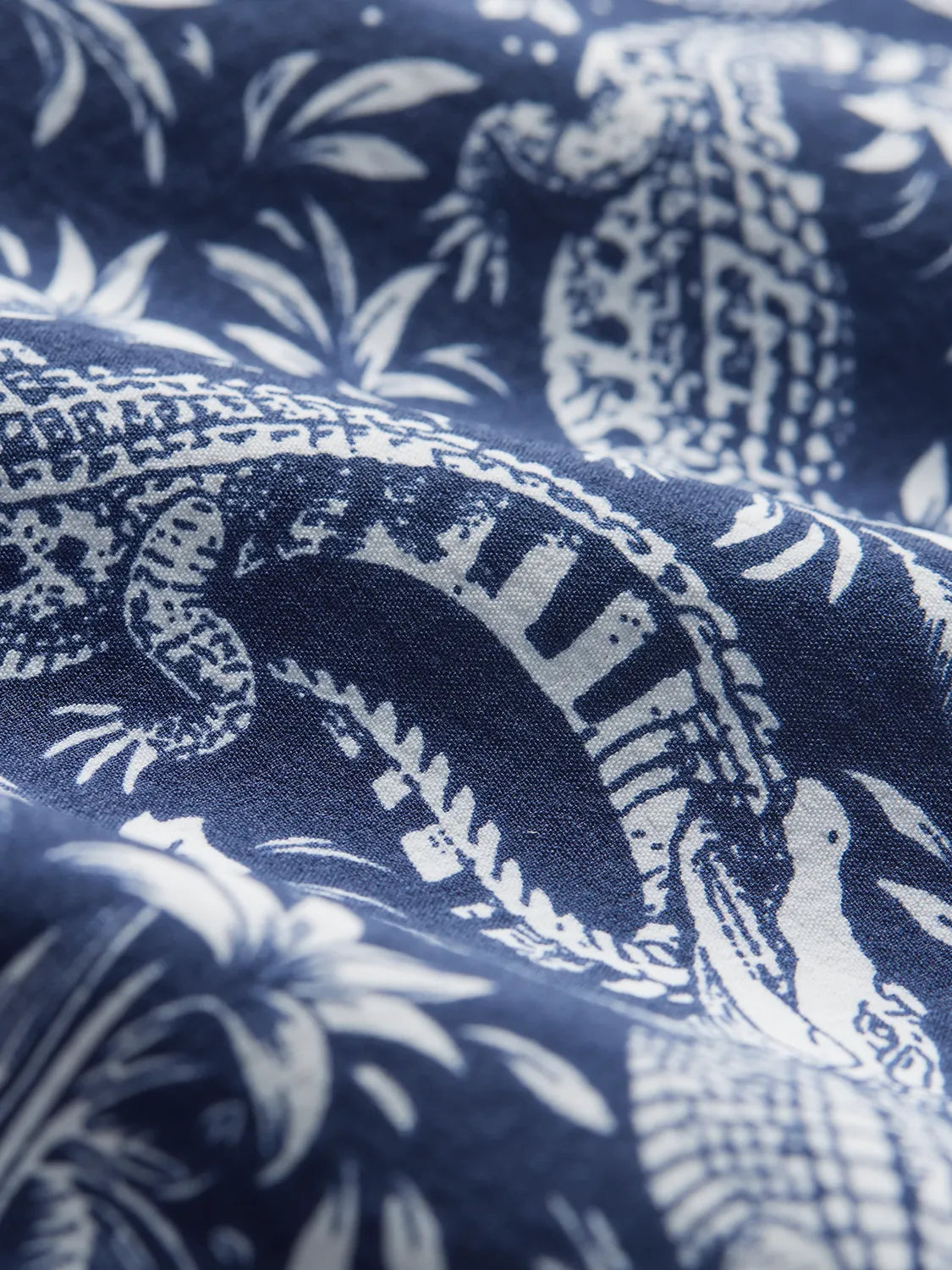 Bungalow Trunk | Navy Crocodile