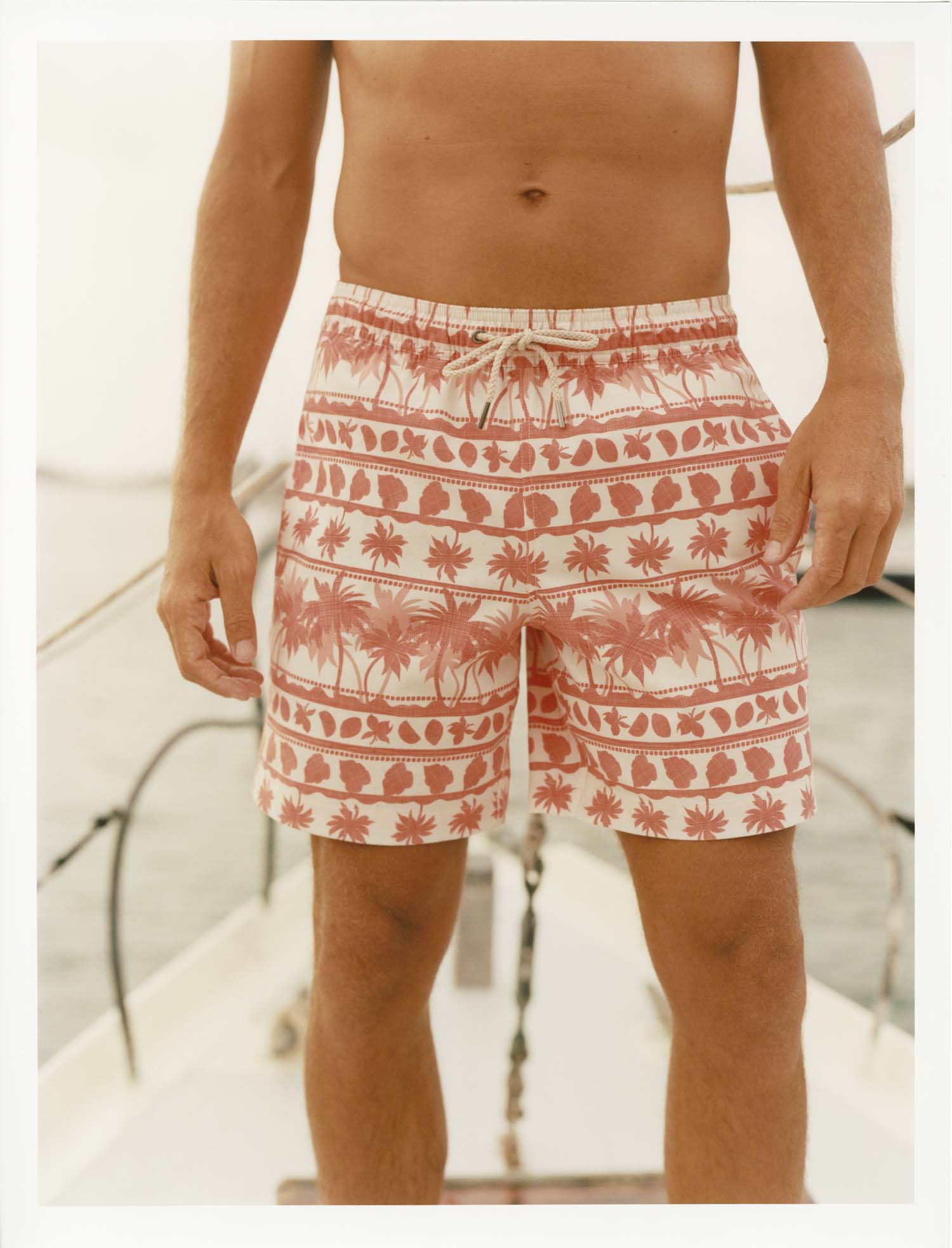 Bayberry Trunk | Malibu Blue Monstera