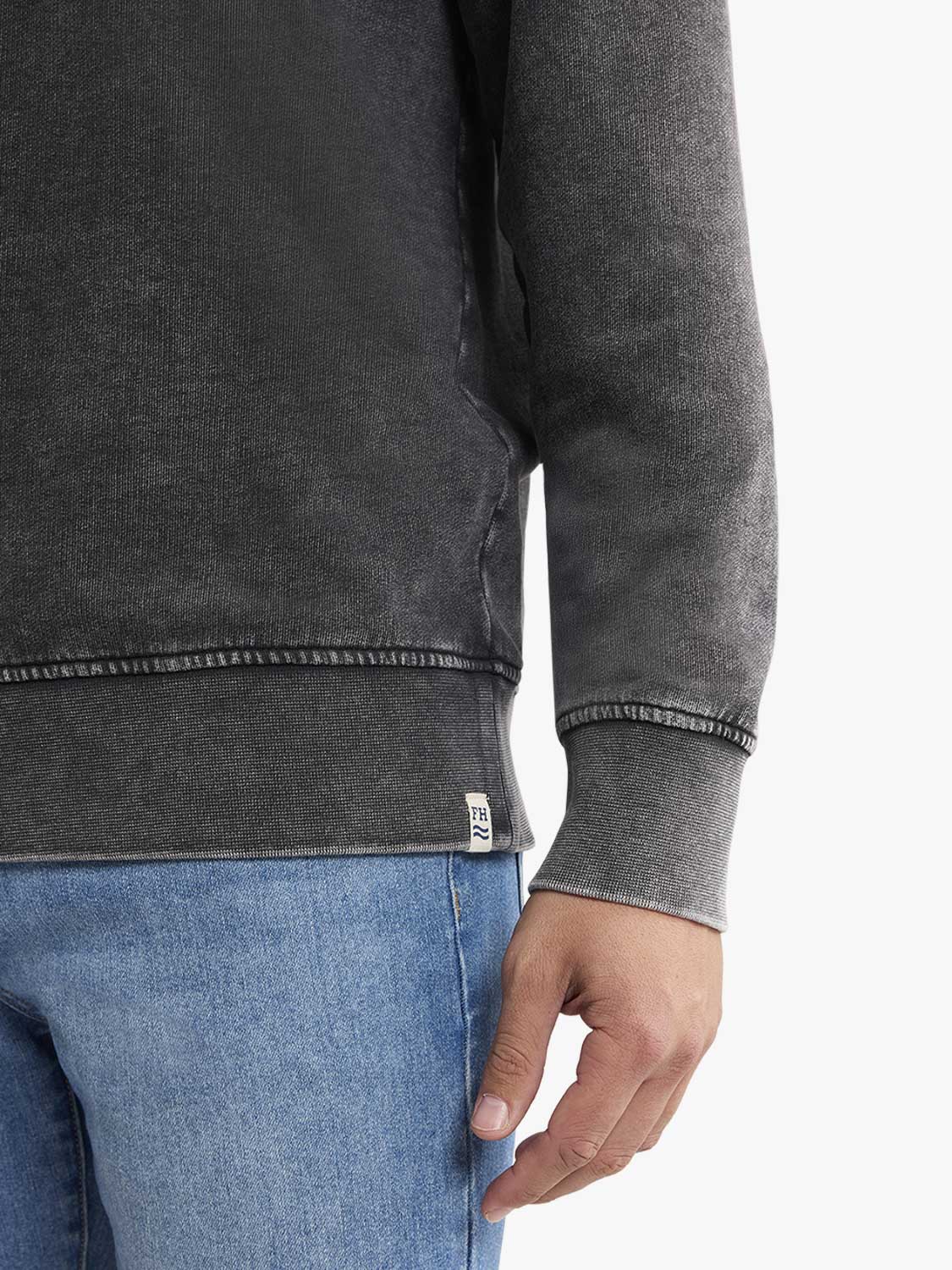 Saltaire Crewneck | Black