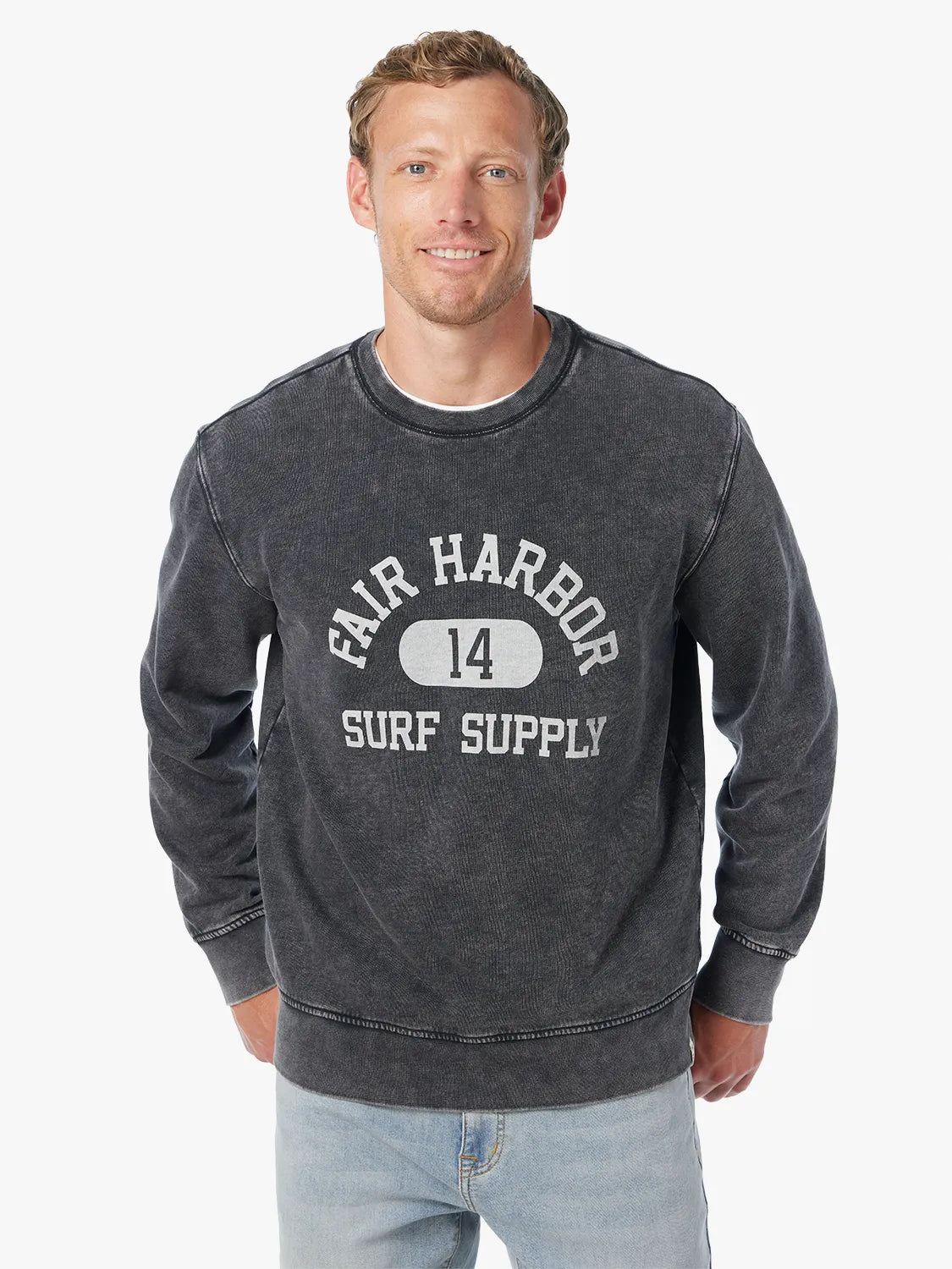 Saltaire Graphic Crewneck | Black Collegiate